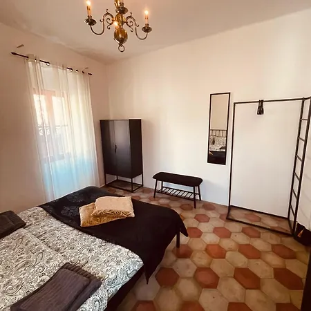 Casa Rossa - Maggiore Guest house *
