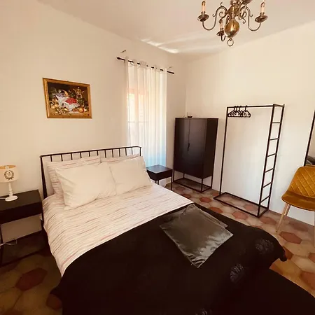 Guest house Casa Rossa - Maggiore